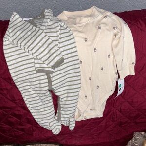 2 sz 6 mo long sleeve boys onesies Striped & Patterned & acorn One Piece Set